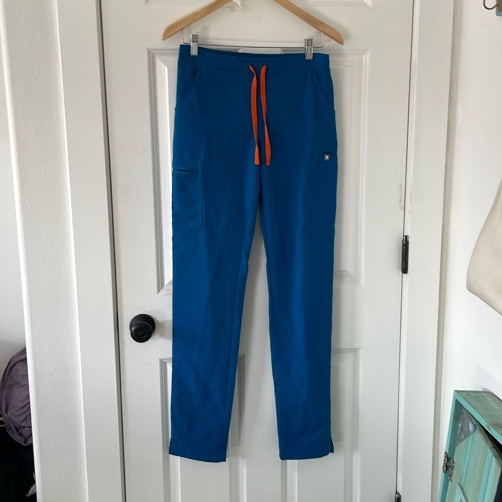 Figs brand scrubs straight leg